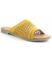 Sandalia de piel en color amarillo