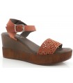 Sandalia de plataforma en color brandy