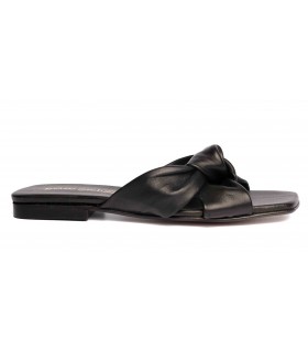 Sandalia para mujer en color negro