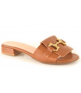 Sandalias mule en color cuero