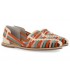 Mocasín multicolor con el corte trenzado