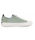 Deportivo de cordones con la suela en color blanco