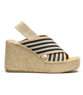 Sandalias de tiras cruzadas en color azul