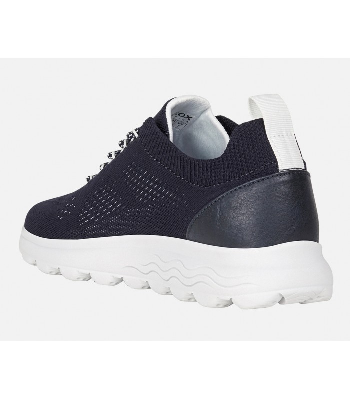 Deportivo para mujer en color azul marino