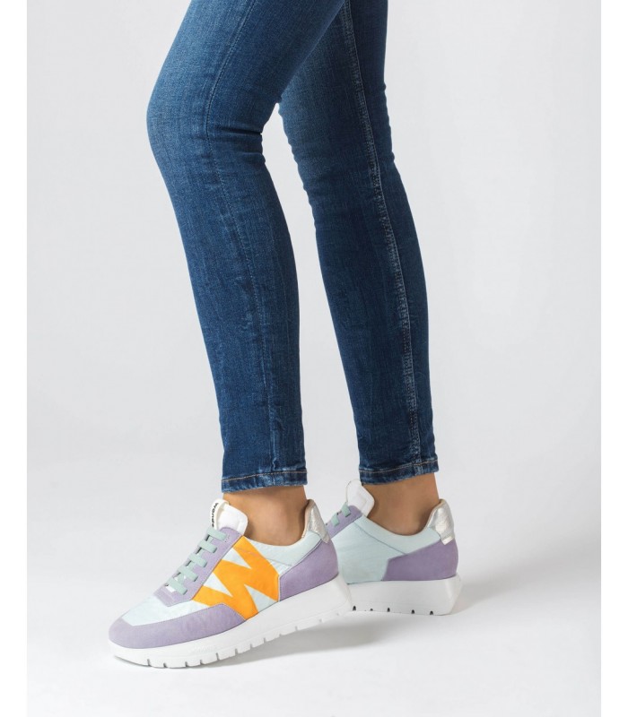 Deportivo para mujer combinado en color turquesa y naranja