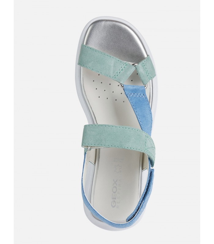 Sandalias con cierre de velcro en color turquesa