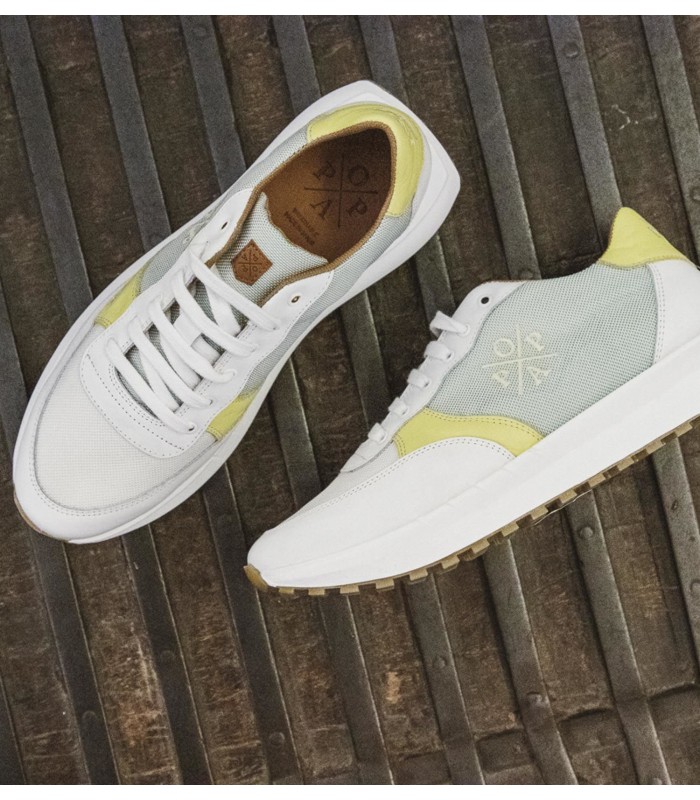 Deportivo combinado en color blanco y menta