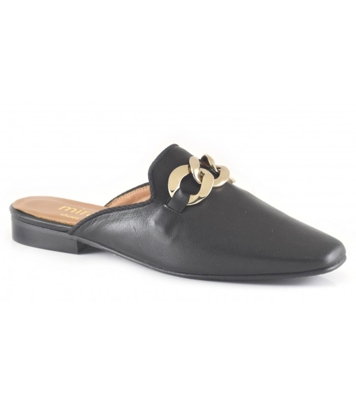 Zapato estilo mule con cadena