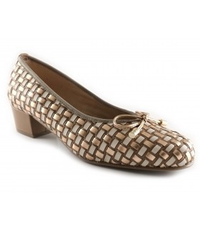 Zapatos de piel trenzada para mujer en color metalizado