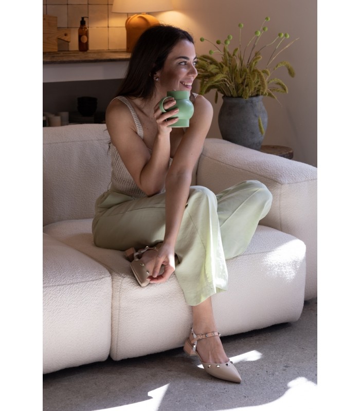 Salón para mujer con tachas