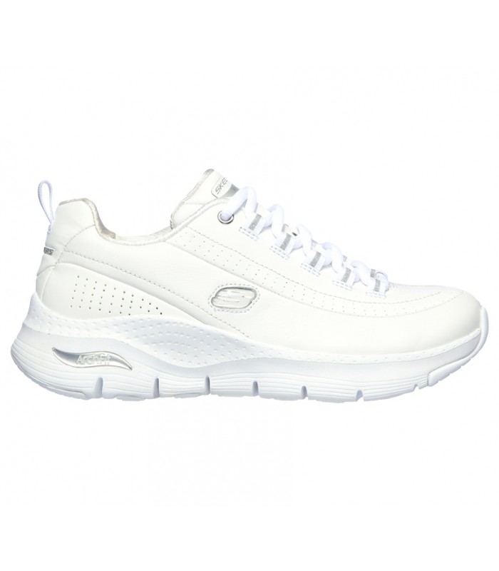 Deportivo de color blanco con cordones