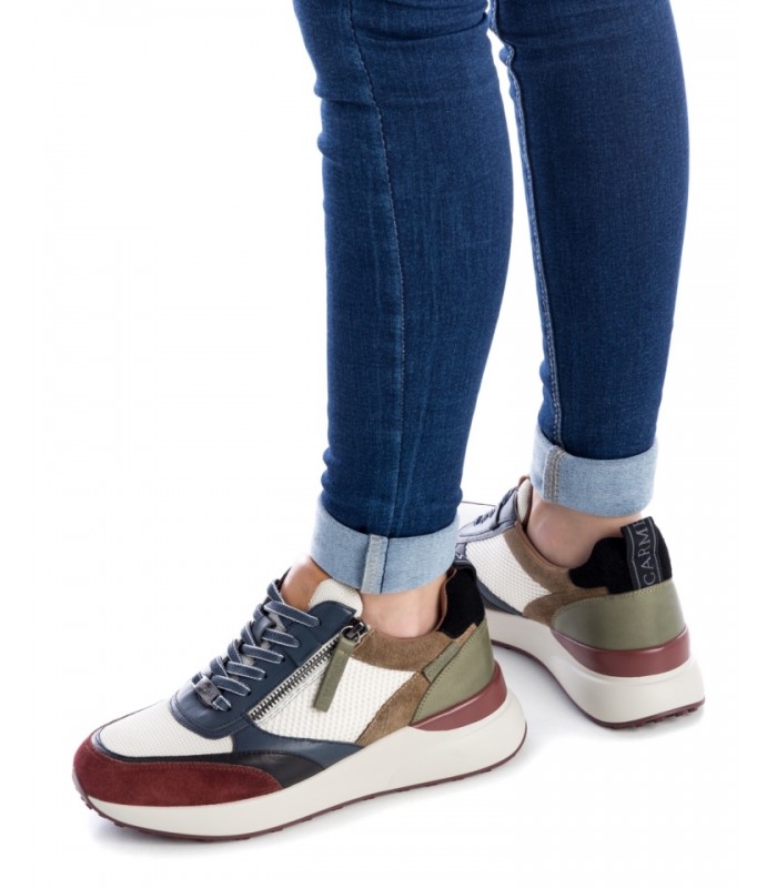Deportivo de color jeans para mujer