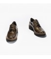 Zapatos con cordones en charol color humo