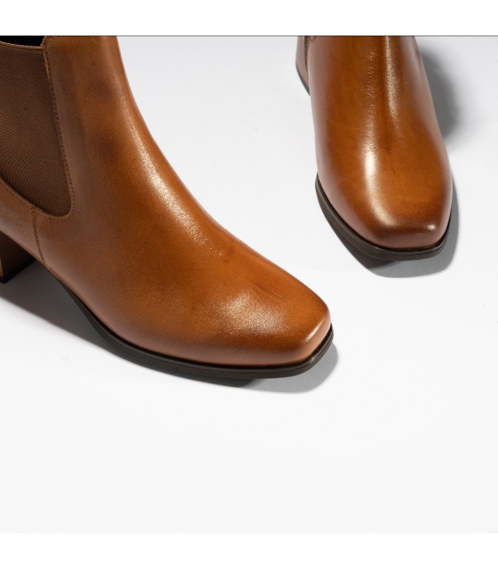 Botín chelsea para mujer en piel cuero