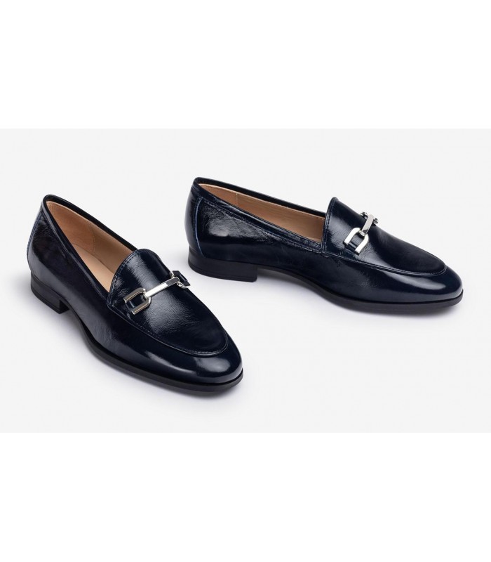 Mocasín con estribo en color negro