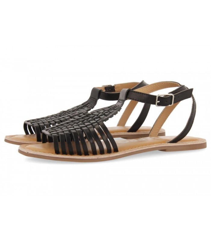 Sandalias negras de mujer