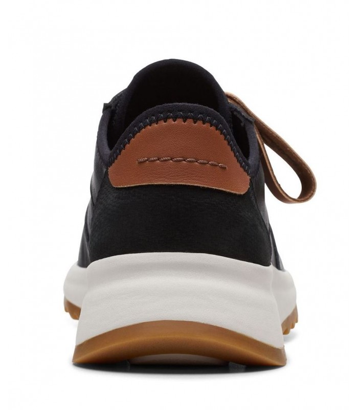 Deportivos color negro para mujer