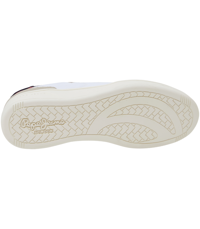 Deportivos en blanco con cordones de caballero