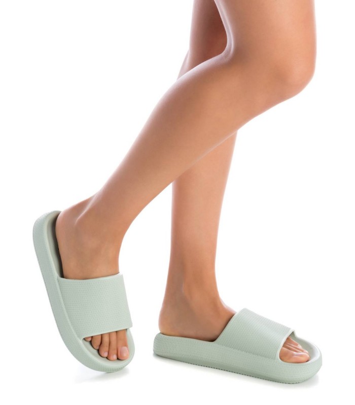 Sandalias planas para mujer en color verde 