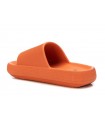 Chanclas de playa en color naranja