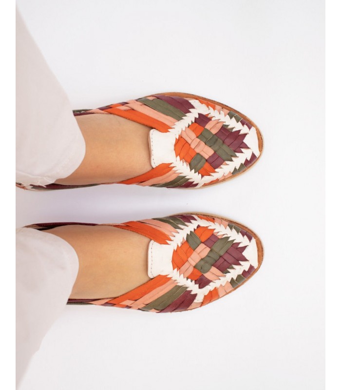 Mocasín de piel trenzada multicolor