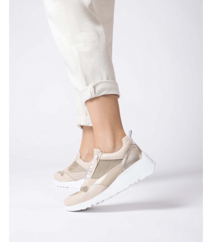 Deportivo para mujer en color beige 