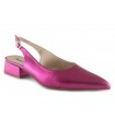Zapato plano tipo salón en fuxia metalizado