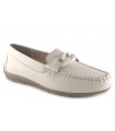 Mocasín con cadena color crema