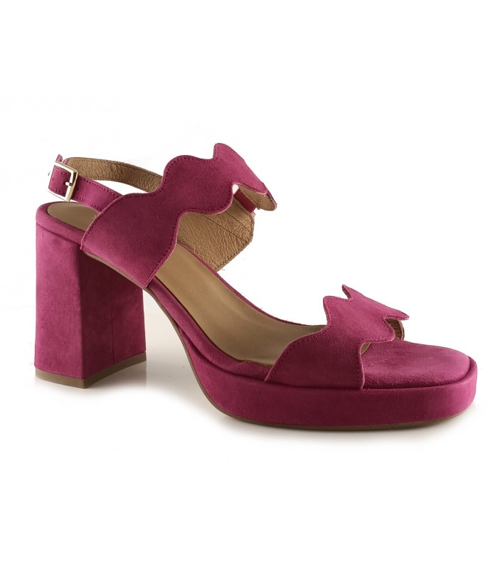 Sandalia de ante fucsia con tacón y plataforma