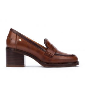 Mocasín de tacón cuero