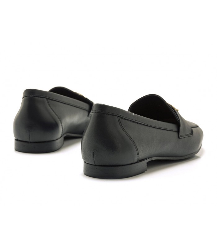 Mocasín negro