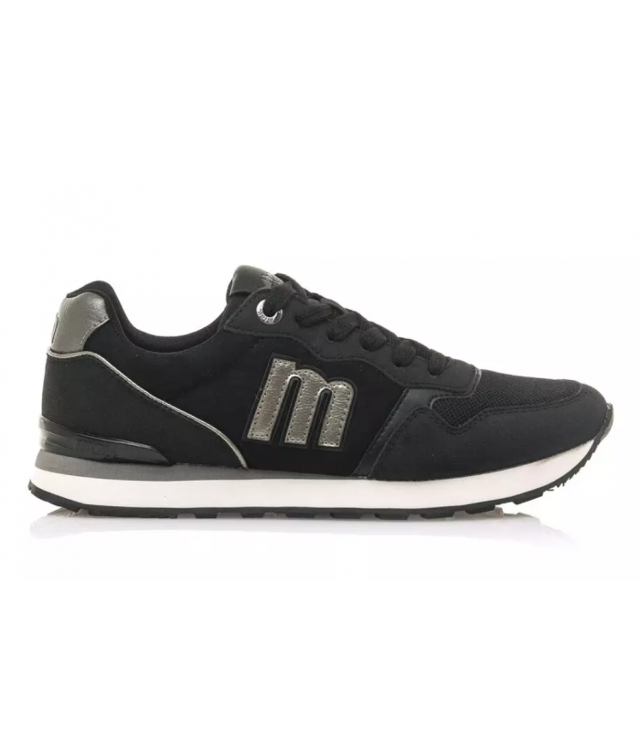 Deportivo de cordones negro