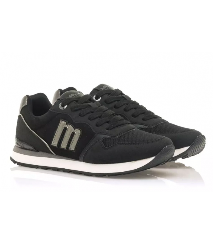 Deportivo de cordones negro