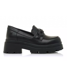 Mocasín con suela track negro