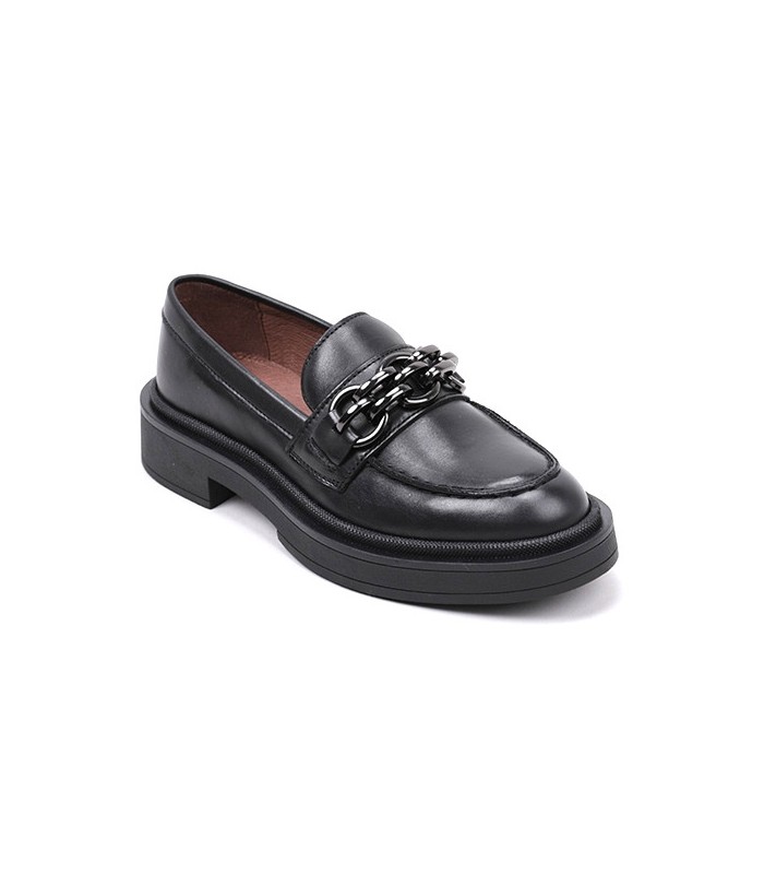 Zapato mocasín con adorno en piel negra de mujer