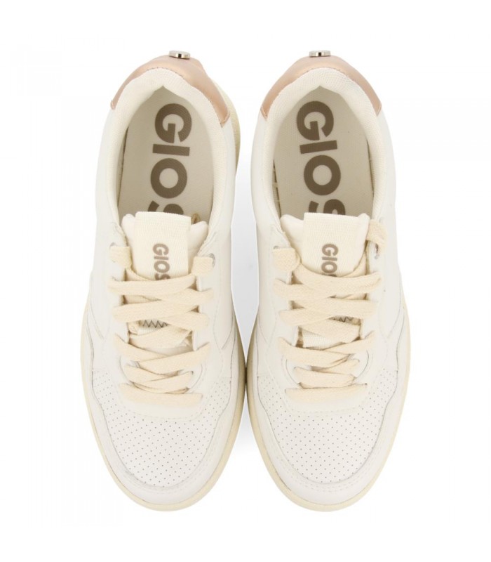 Deportivas en blanco de mujer
