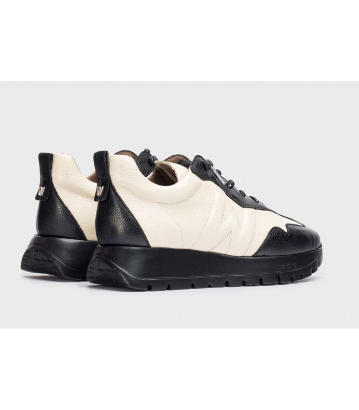 Deportivo con plataforma y cordones elásticos