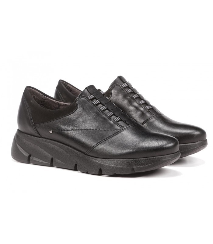 Zapato con elásticos en piel negra