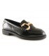 Mocasín de charol negro con estribo