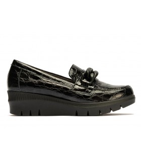 Mocasín con plataforma en color negro