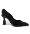 Zapato para mujer en piel negra con tacón alto fino
