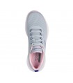 Deportivos gris, cordones blancos