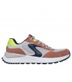 Deportivo combinado con cordones.