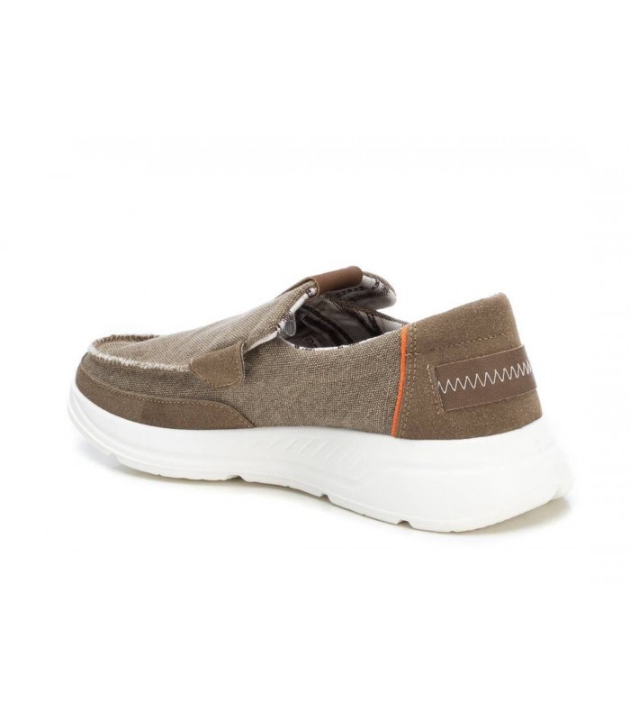 Mocasines de hombre en color taupe
