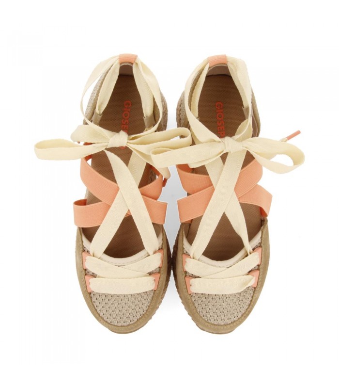Sandalias estilo sport Gioseppo dorado corte trenzado