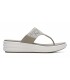 Sandalia dedo blanco con suela plataforma.