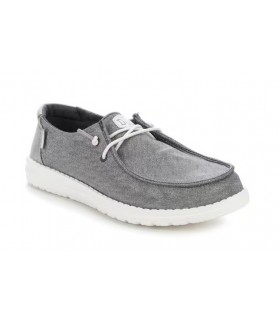 Zapato gris con cordones elásticos