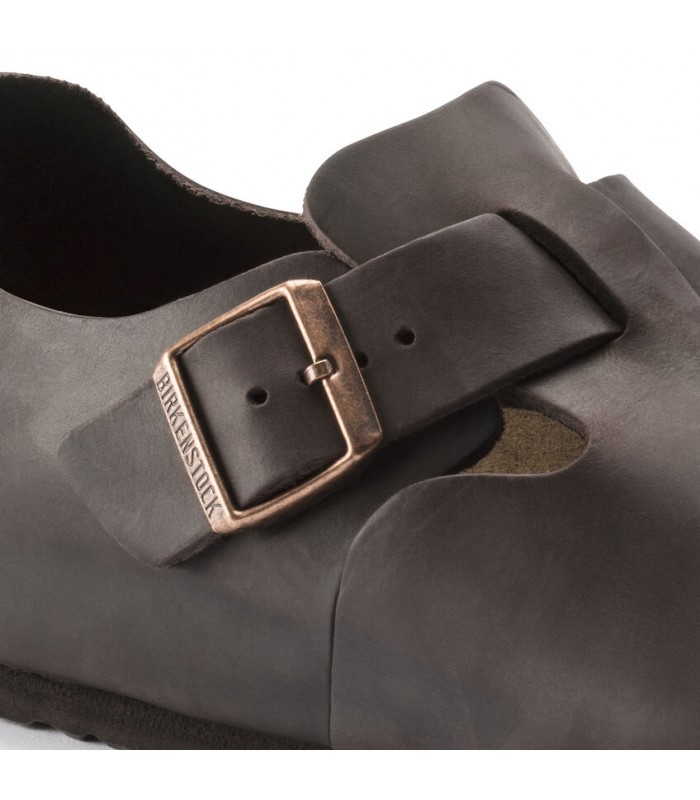 Zapato cerrado Birkenstock nobuk marrón