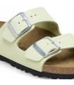 Sandalia Birkenstock dos tiras verde lima