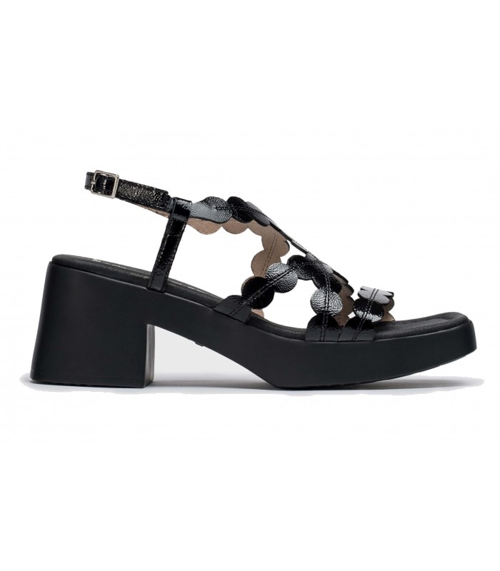 Sandalias en negro de tacón